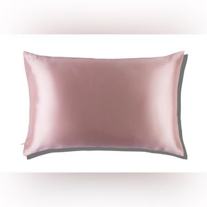 SLIP PINK QUEEN ZIPPERED PILLOWCASE brand new and unopened in original packaging